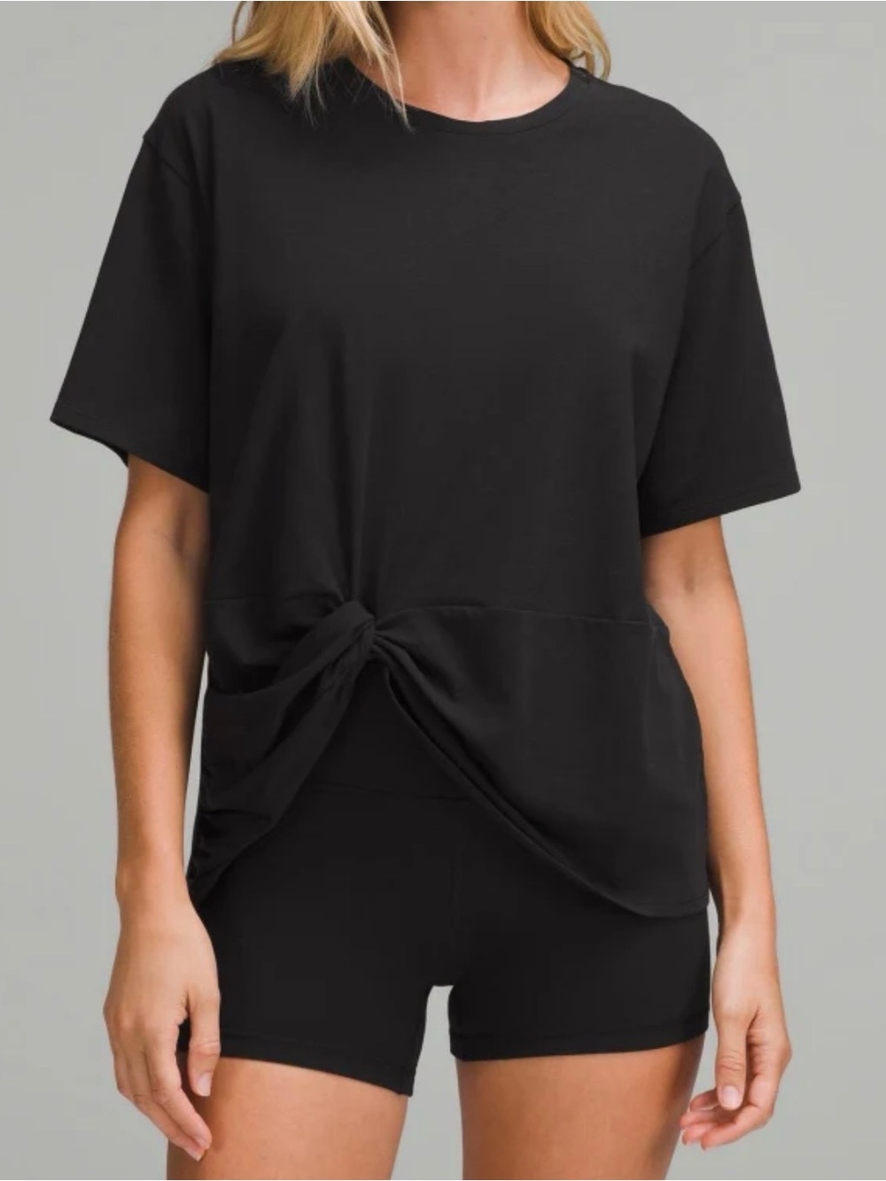 Lululemon Twist-Front Oversized T-Shirt
Black